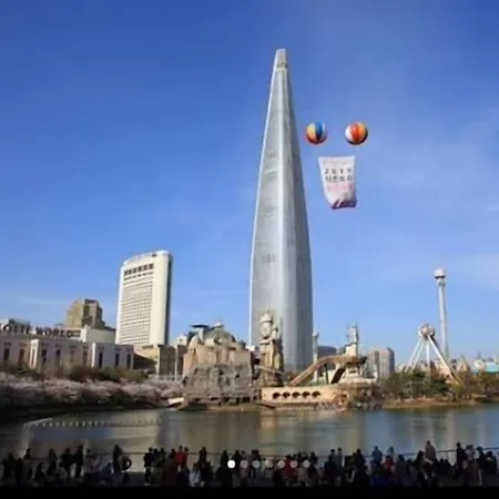 Lottetower Rainbow House